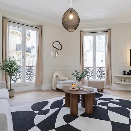 Apartment Poeticstay - Sentier *